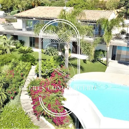 Grand Standing: Renovated Seaside Retreat With Pool Villa Hyeres